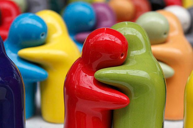 Ceramic ornaments of characters hugging